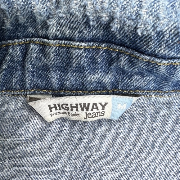 HIGHWAY PREMIUM DENIM JEANS Distressed Crop Jean Jacket - Picture 6 of 7
